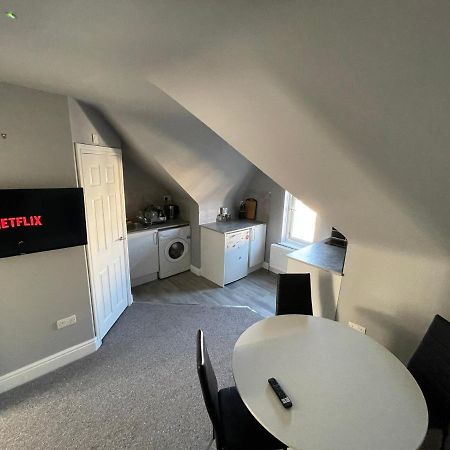Apartamento Luton Short Term Lets - Cardiff Road Exterior foto